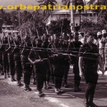 Comores 78 - Defile, Martel a la tete de sa section Comores 78 - Defile, Martel a la tete de sa section